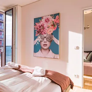  Apartment Triiiple Tower Dream With Rooftop-summer-pool Österreich